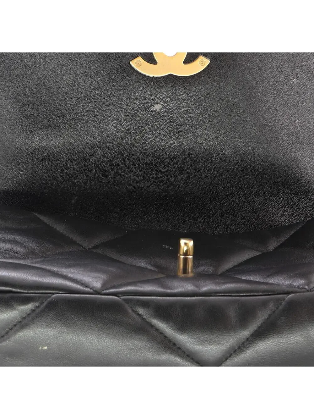 Chanel 19 Flap Bag Quilted Leather #328624C49B